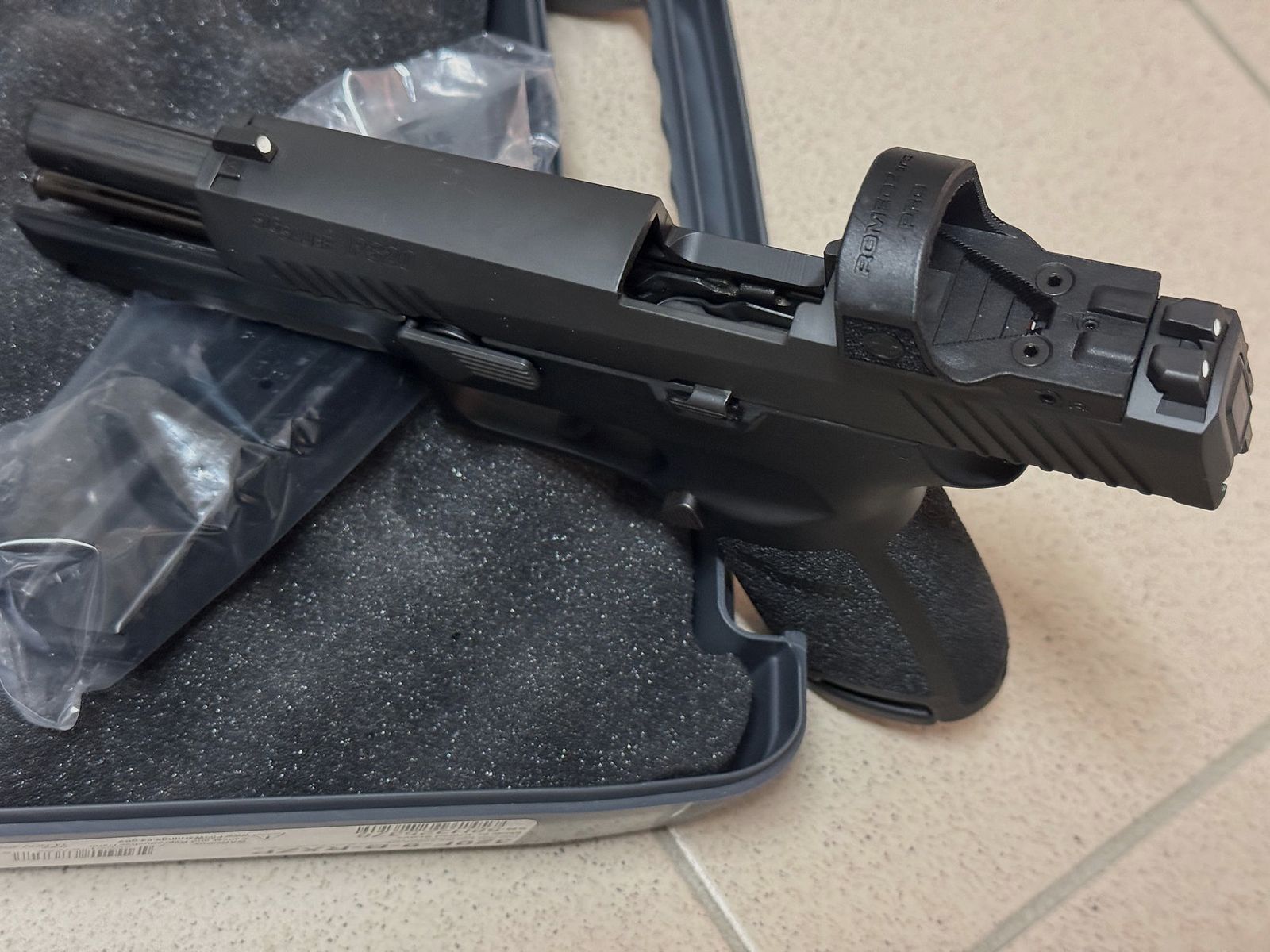 Sig Sauer P320 con Romeo Zero plus