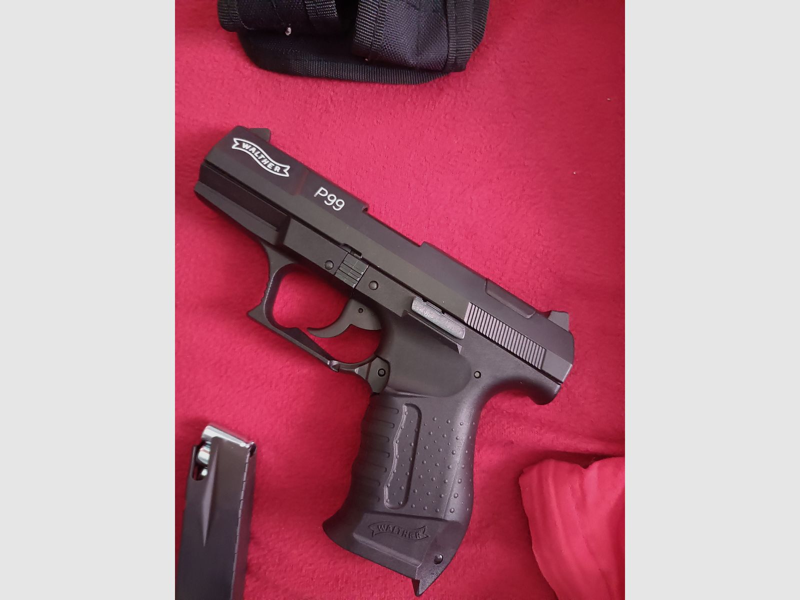 Walther P99 einmal benutzt standart+32magazien brusthalfter ca 400st. 9mm p.a.k.