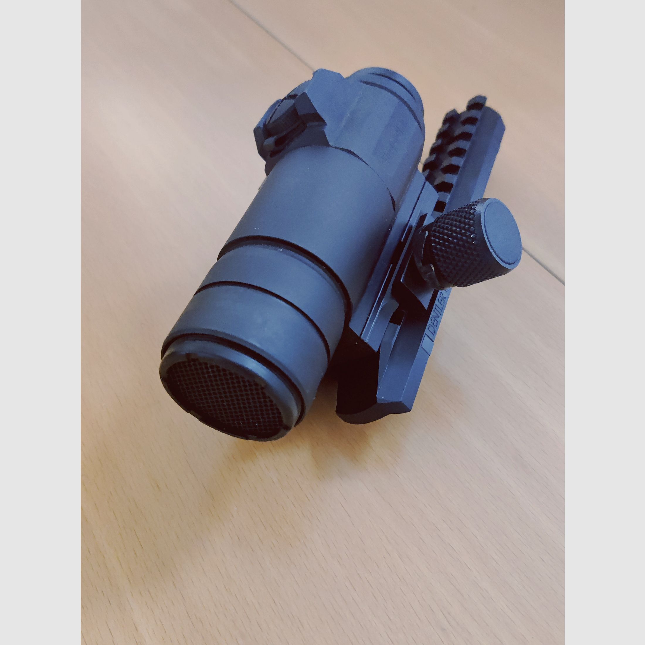 Aimpoint Comp4s – Rotpunktvisier in sehr gutem Zustand