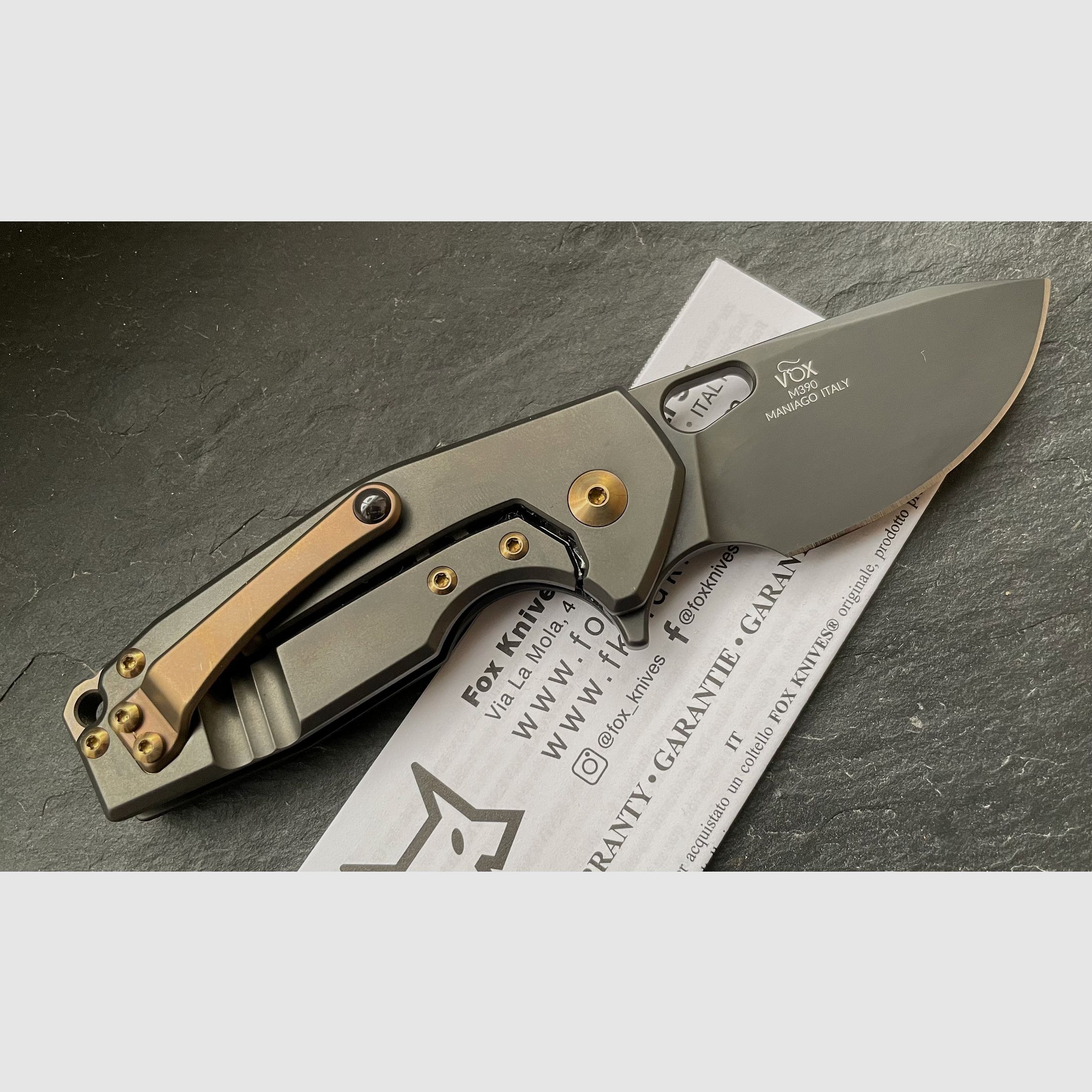 Fox Knives Suru FX-526 TI BB Black PVD Voxnaes M390 Titan Folder
