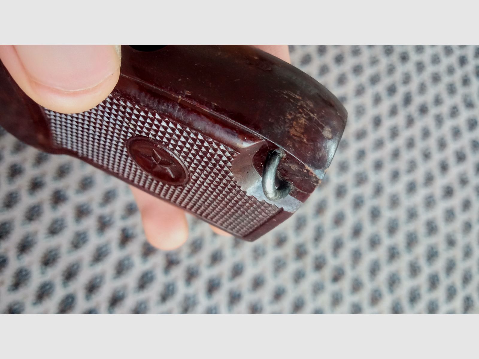 Griffschale für 9x18 Makarov PM feinstes sowjetisches Bakelit