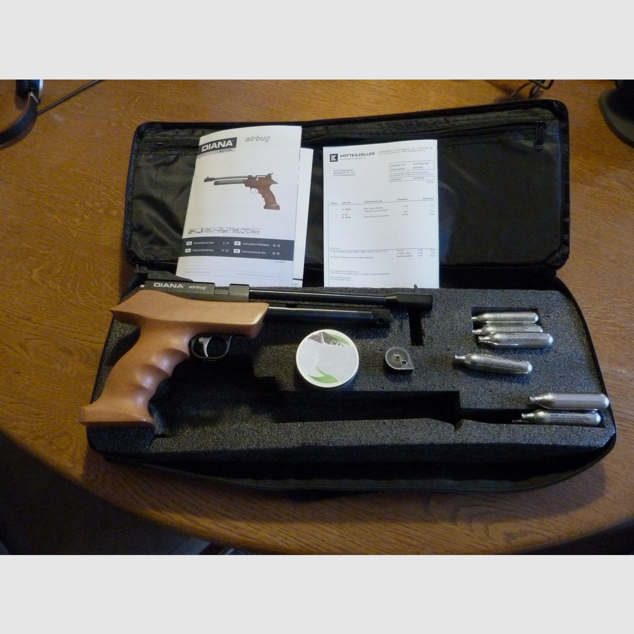 Diana Airbug CO2-Pistolet, pistolet pneumatyczny z walizką.