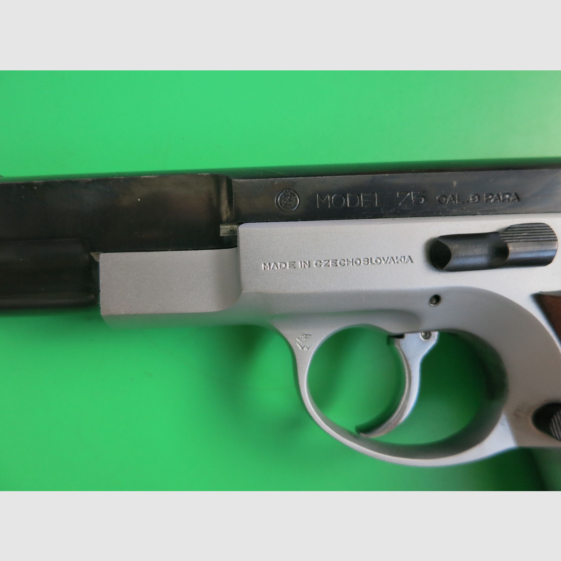 Brünner CZ75 DUO TONE o ČZ 75 (Česká zbrojovka), semiautomatica. Pistola auto caricatore calibro 9 × 19 mm       #28