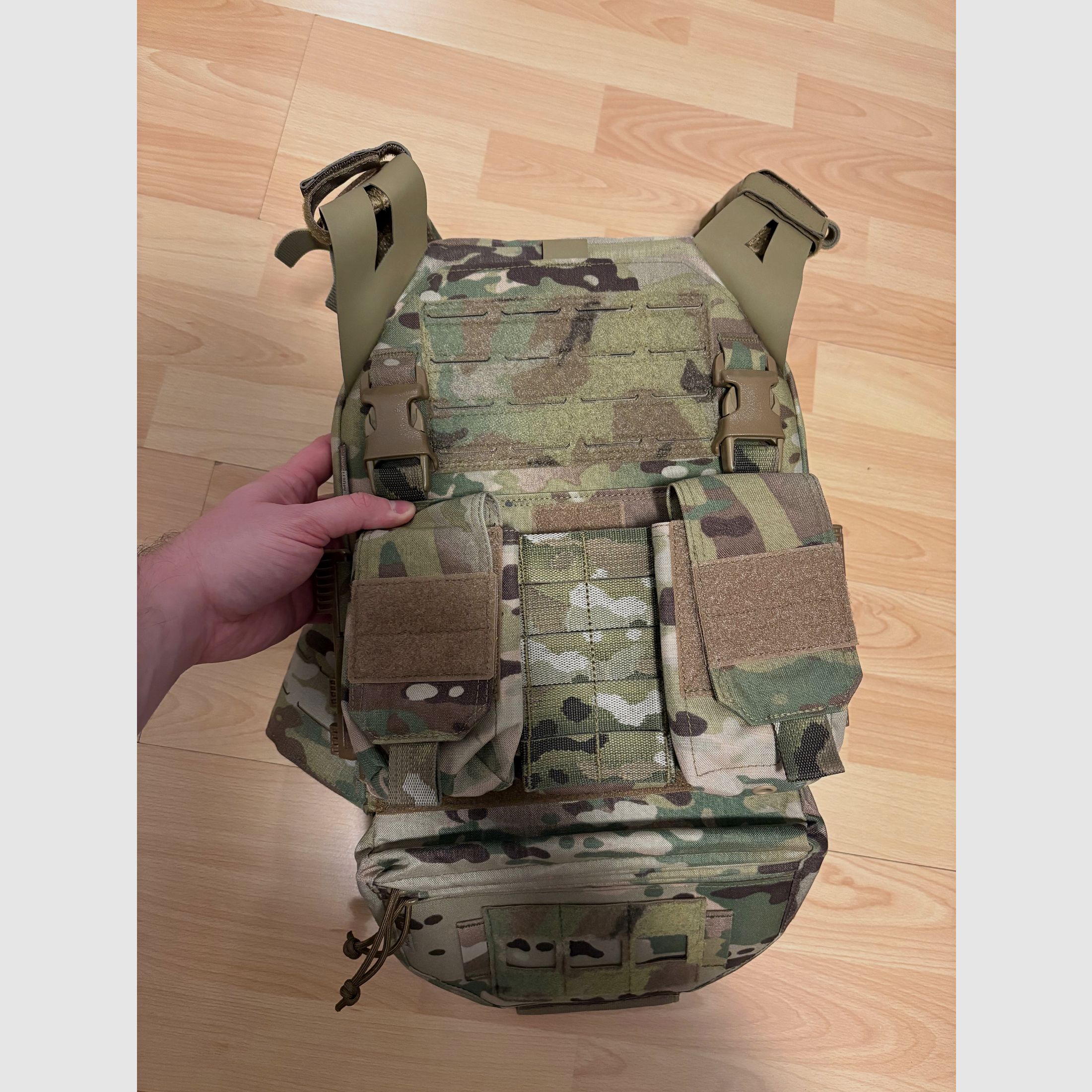 Warrior Assault Systems Plate Carrier + Magazine Pouch New