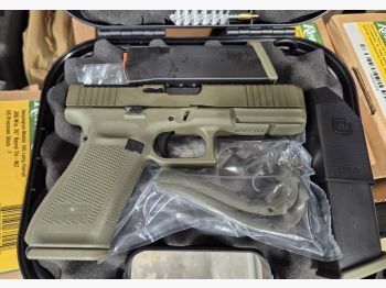 GLOCK 20 Gen5 MOS 10 mm Auto Cerakote Verde Edición Cazador