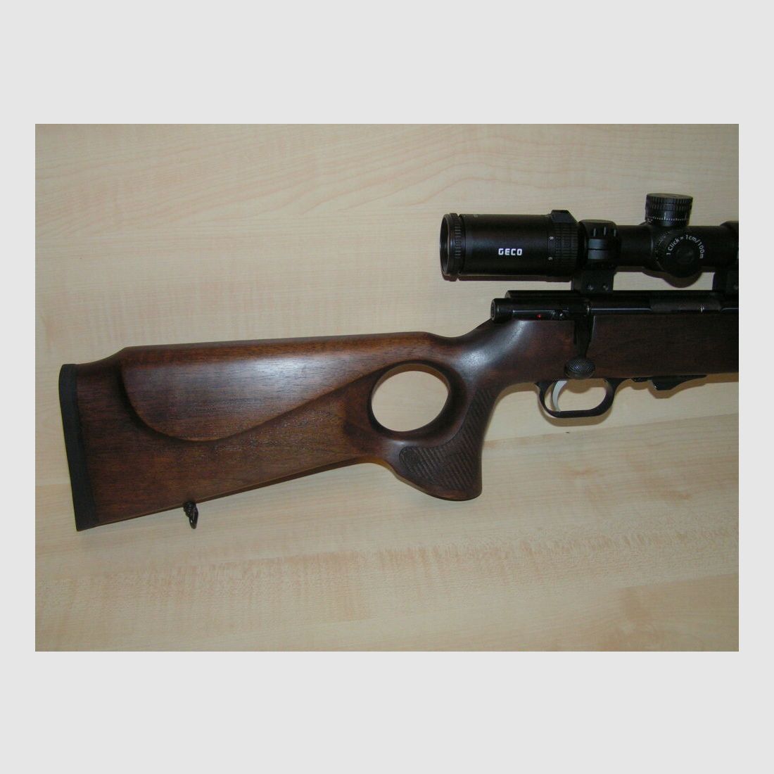 Weihrauch HW 66 avec trou pour le pouce