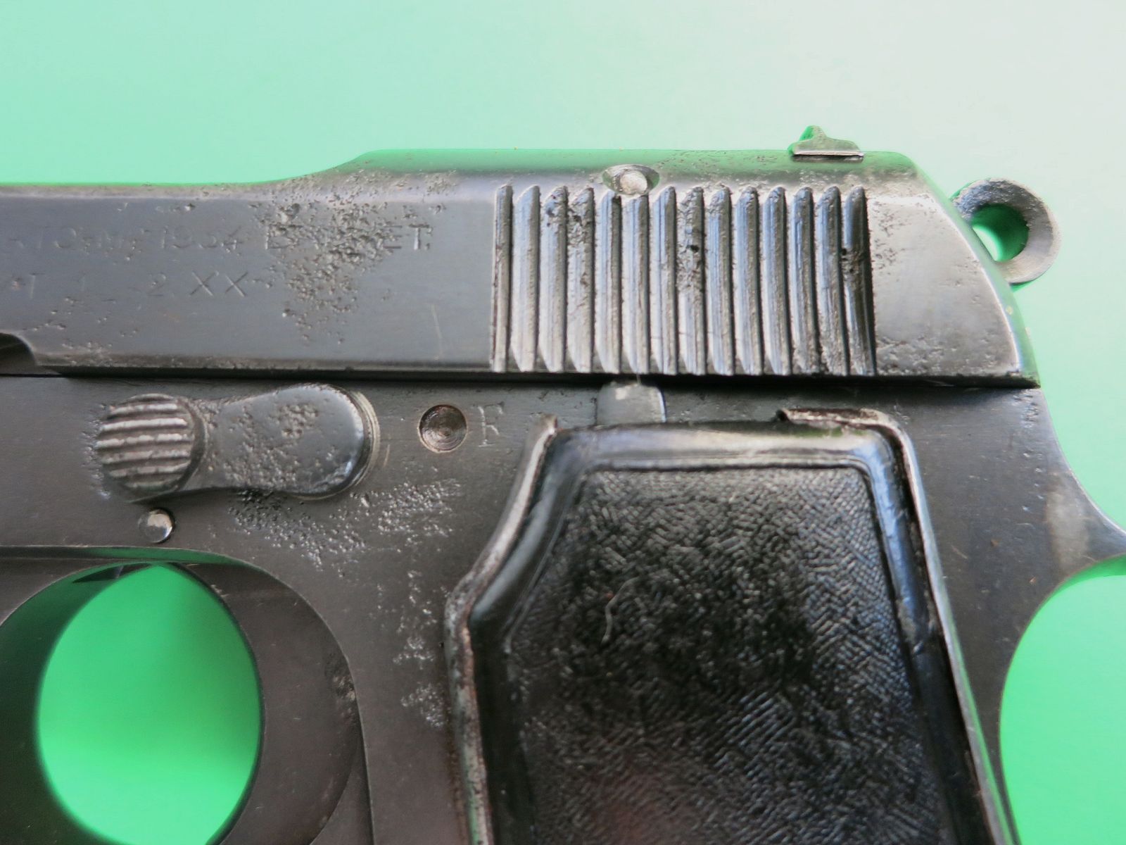 Pistola semiautomática Beretta M1934, 9 mm Corto (380 Auto), Luftwaffe/Heer #33