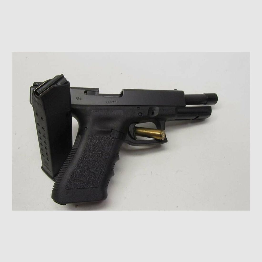 Pistola Glock 17 Gen3, 9mmLuger con canna filettata 5", come nuova 9mmLuger, immagine 5 di 5