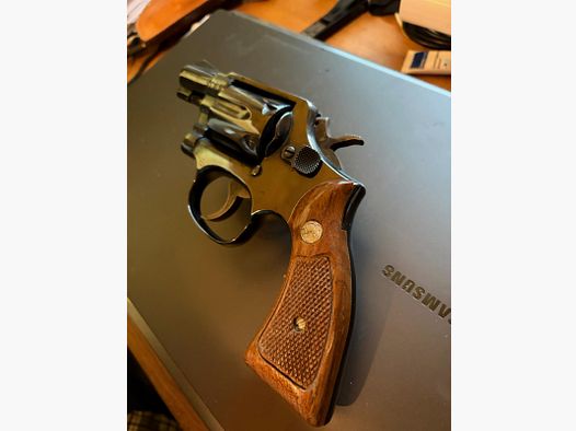 S&W / Smith & Wesson 10-5 2“ Revolver im Kaliber .38 SP & Holster
