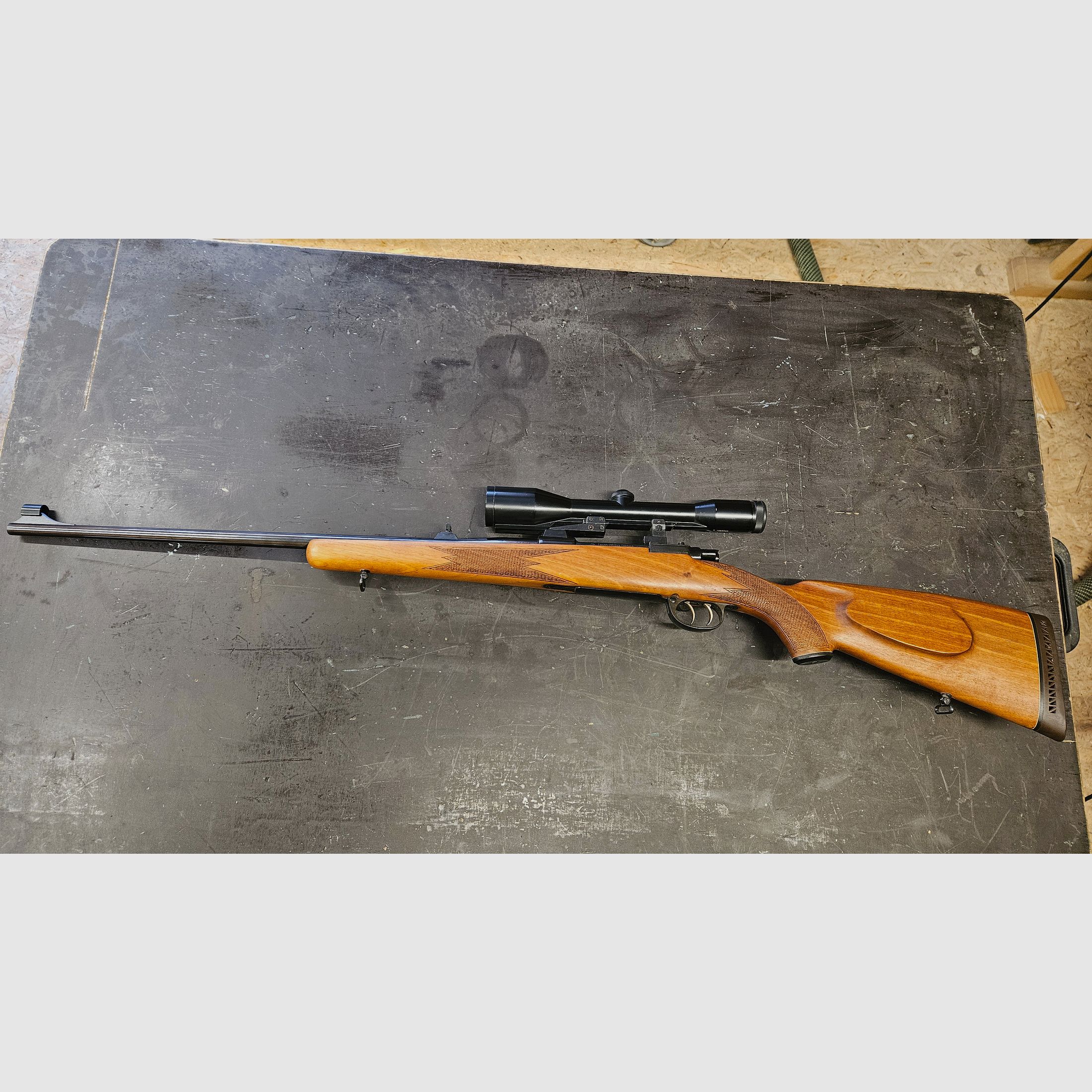 Zastava 98er in 7x64 mit Zeiss ZF in 6x42