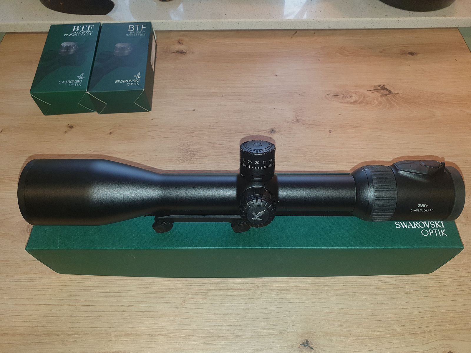 Swarovski Z8i+ 5-40x56 4A-i SR, inkl. 2xZ8i BT & Henneberger Montage, 250€ Preisvorteil