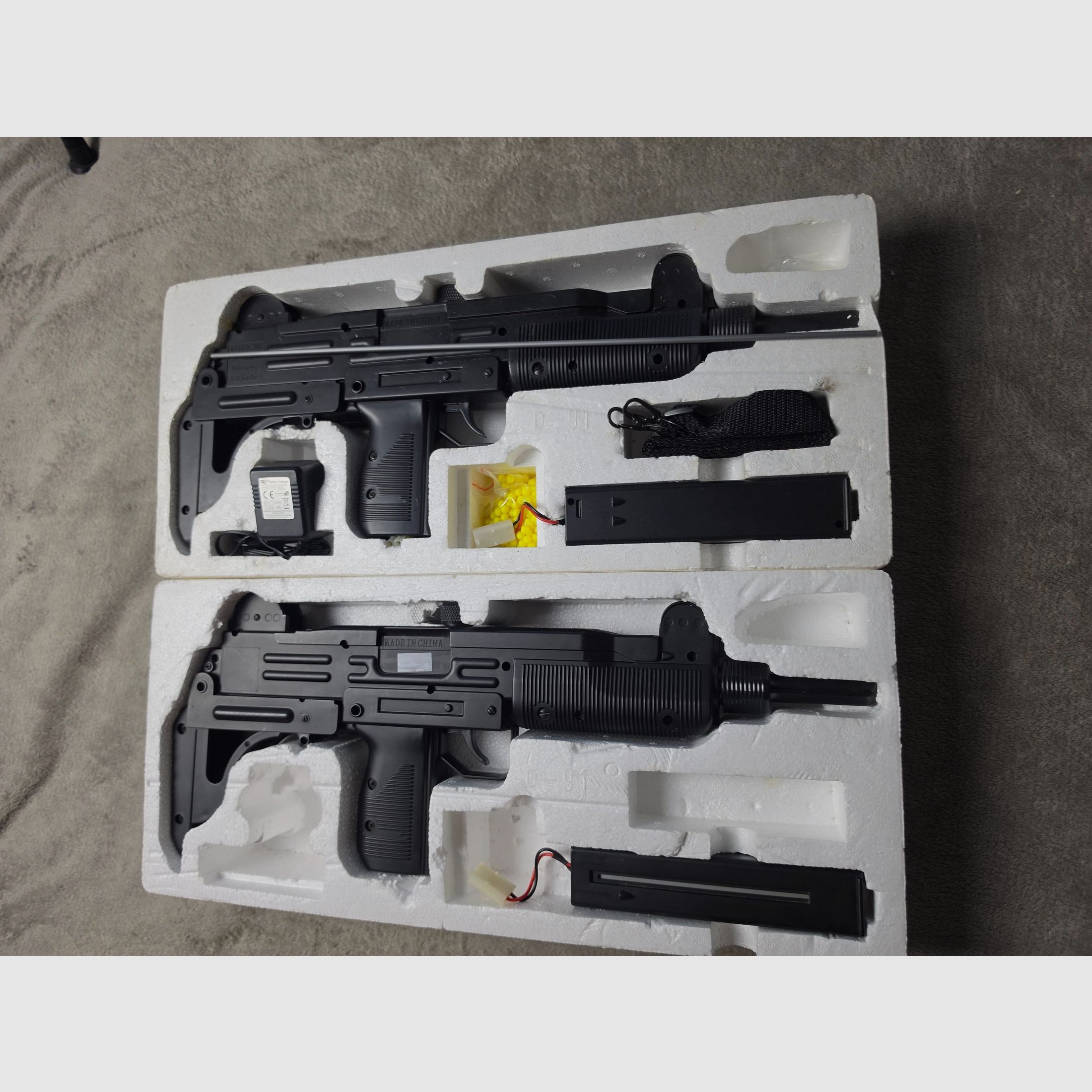 2x WELL D-91 UZI Airsoft SMG eléctrica Softair lote / set, imagen 2 de 9