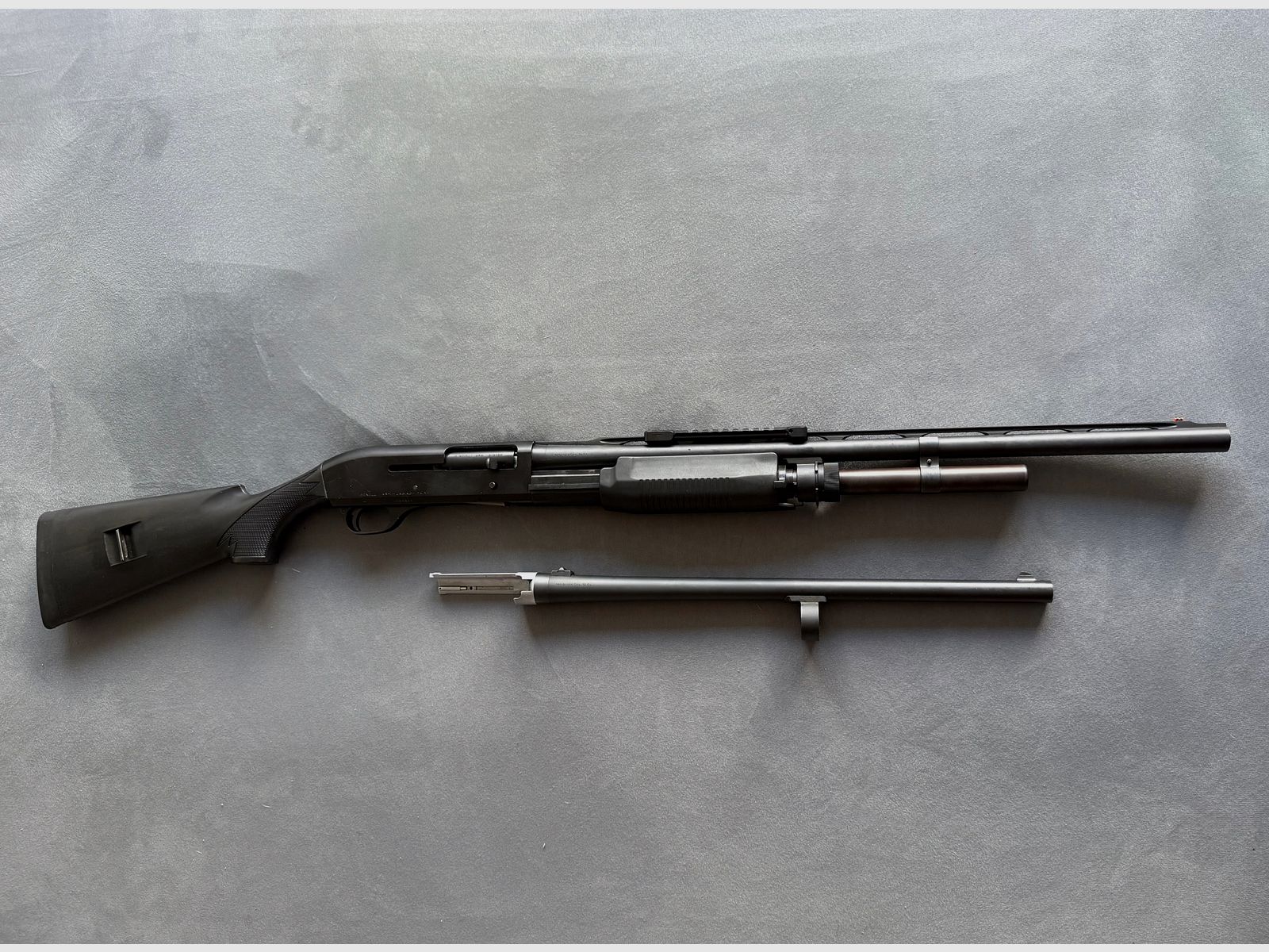 Benelli SLF M3 Super 90 with interchangeable barrel (slug barrel)