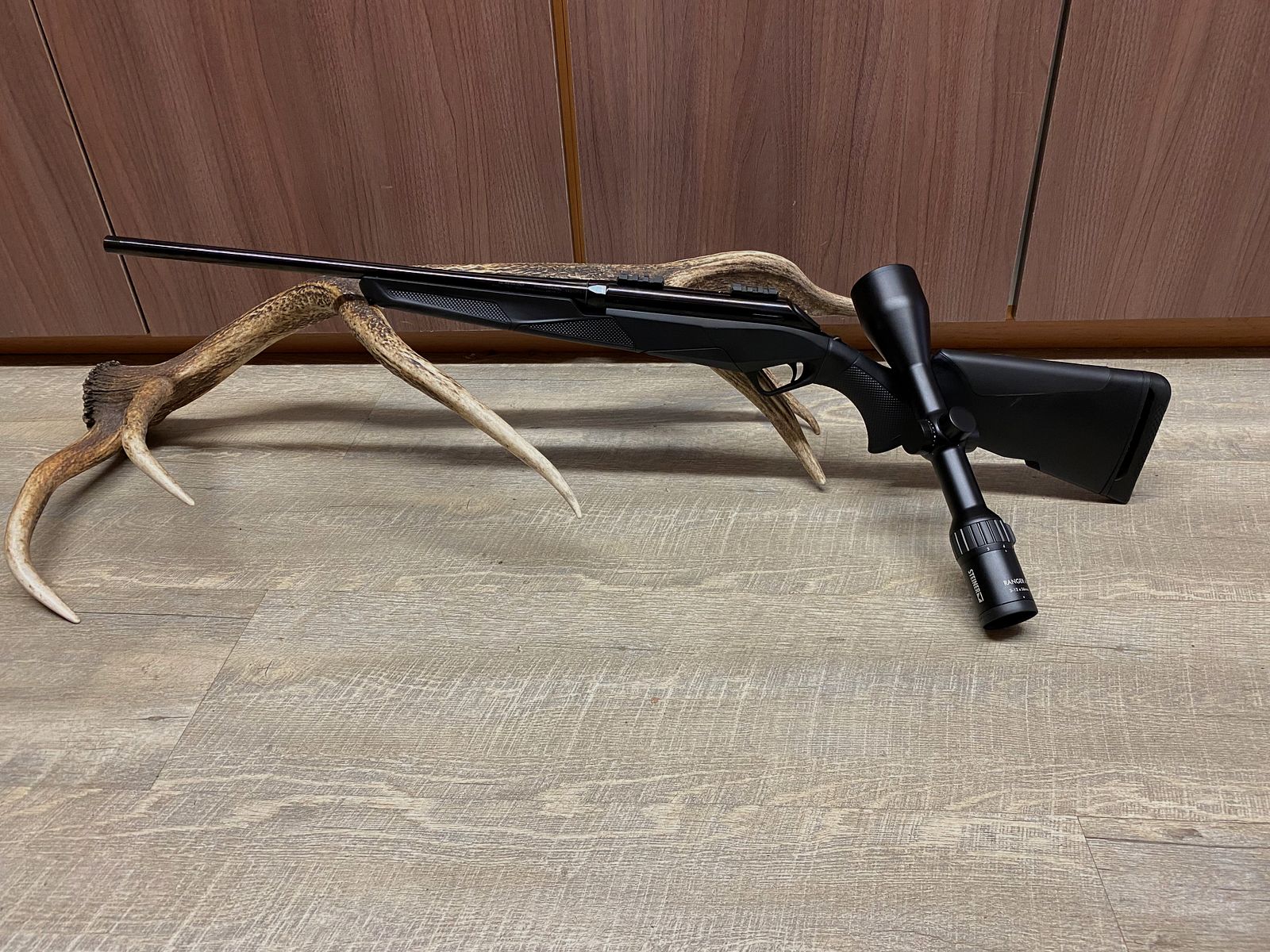 Benelli Lupo, con Steiner Ranger 4 3-12x56, senza guida