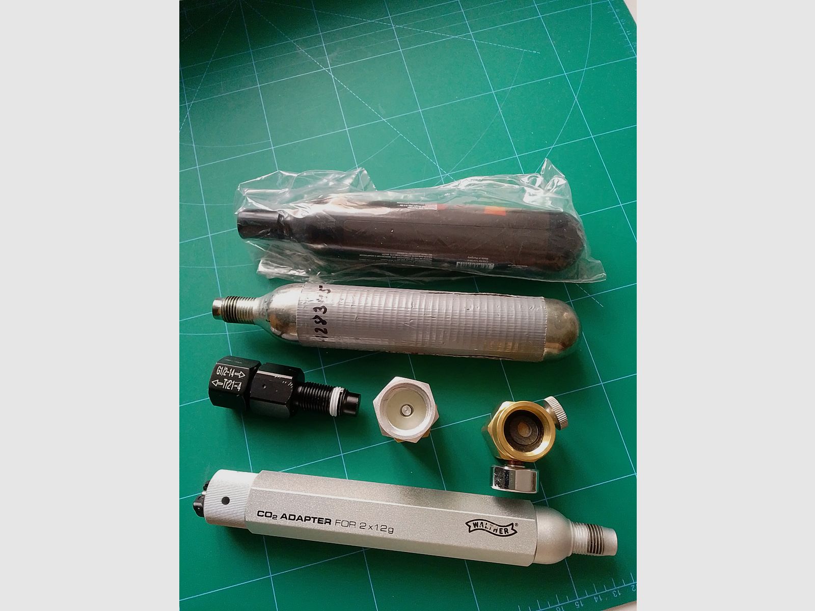 Airmagnum Hämmerli 4,5 mm CO2 Gewehr Adapter 12 Gramm 88 Gramm  Luftgewehr Magazin Diabolo Exportventil