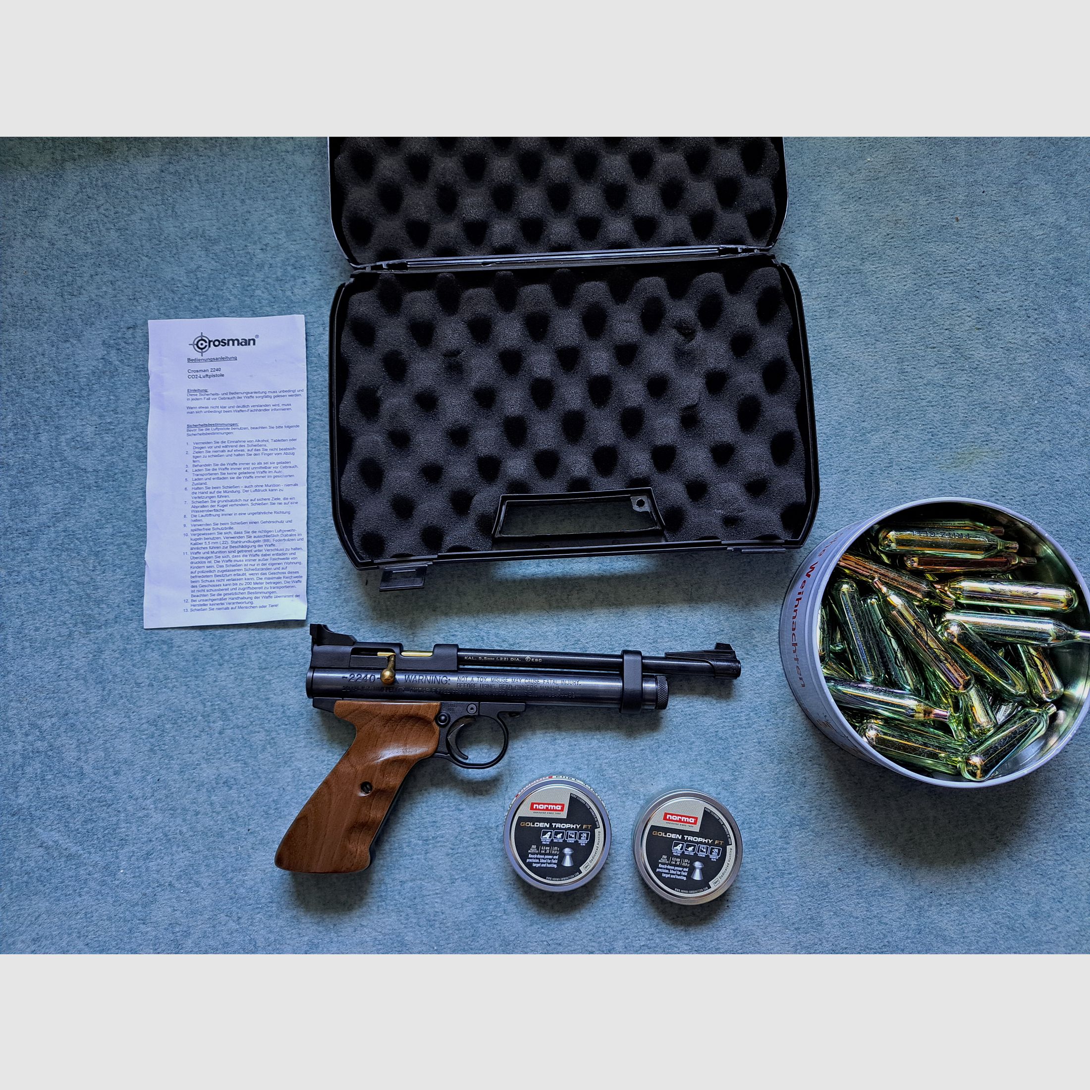 Crosman 2240 - 5,5mm Diabolo Co2 Pistole (SET mit Holzgriffen)