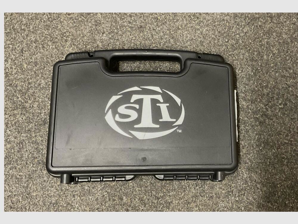 STI 2011 DVC Limited 40S&W