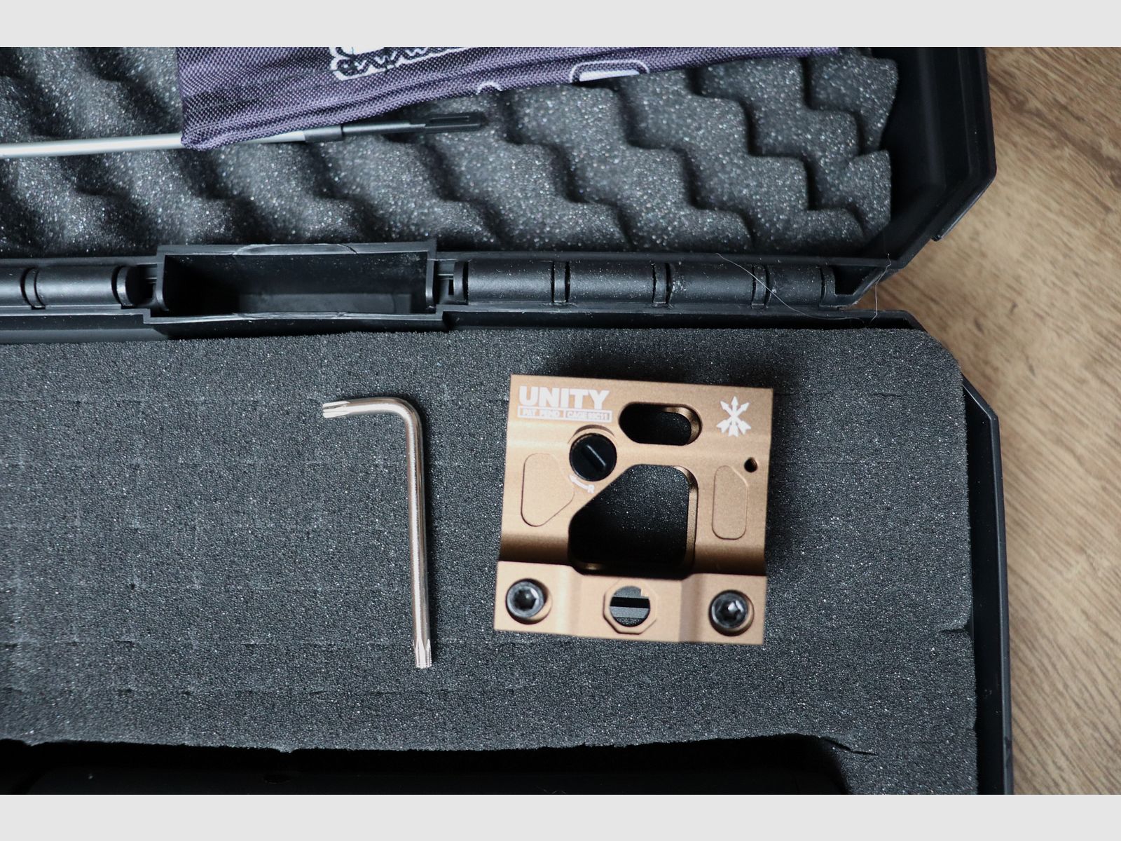 Specna Arms SA-E27 10,5" RIS III Edge mit HAL ETU, Chaos Bronze Paket