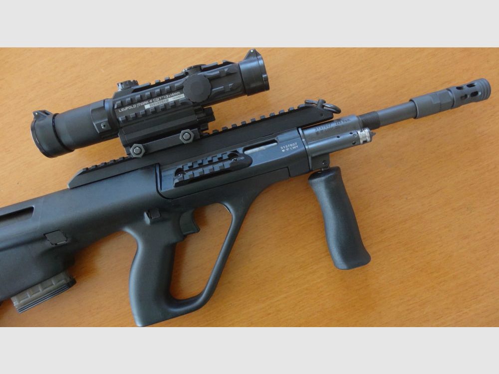 Steyr AUG	 Steyr AUG-Z A3 Cal. 223 Rem mit ZF Leupold Mark 4 CQ/T 1-3x14mm mit LP