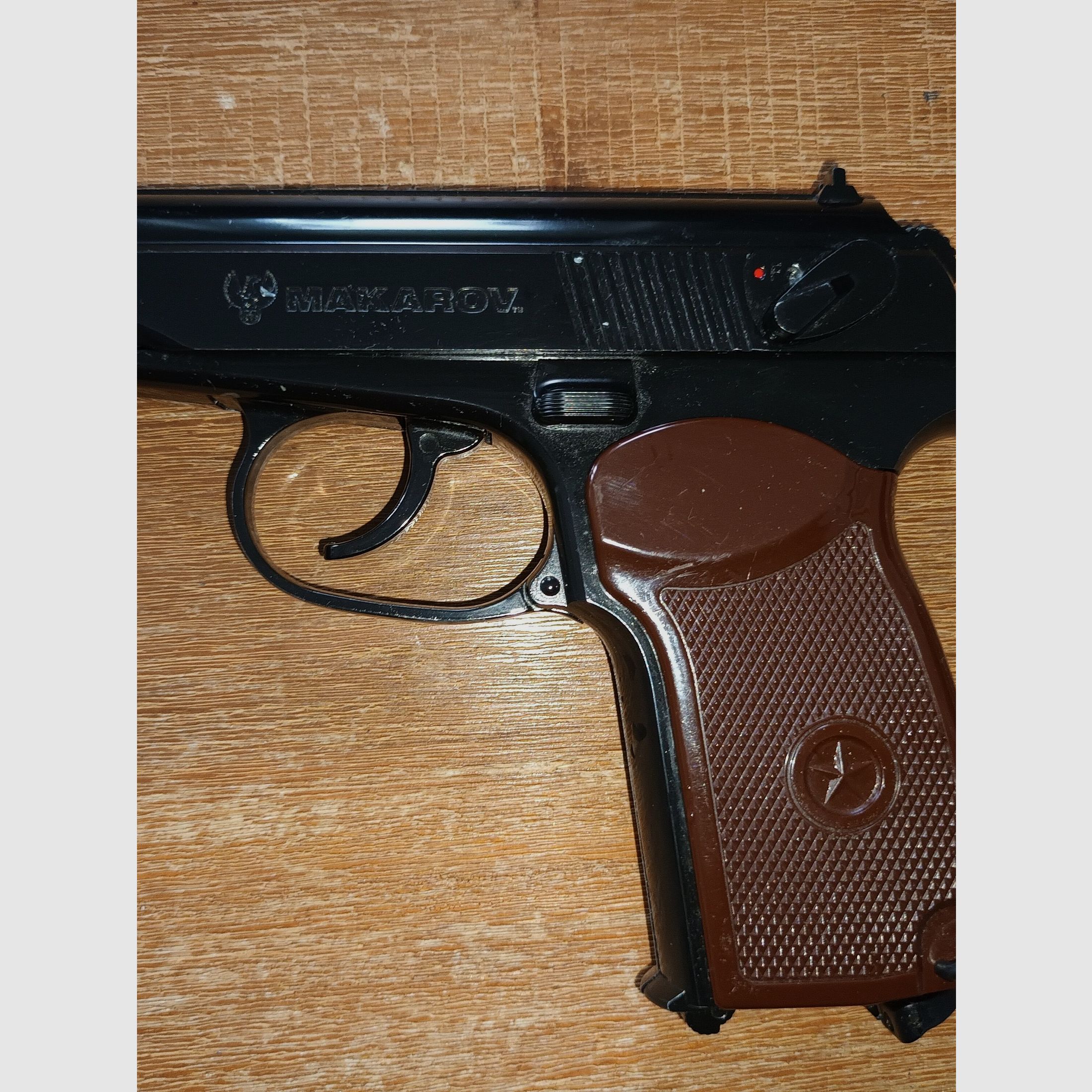 CO2 Pistole Umarex Legends Makarov Kaliber 4,5 mm BB  + Zubehör und Munition