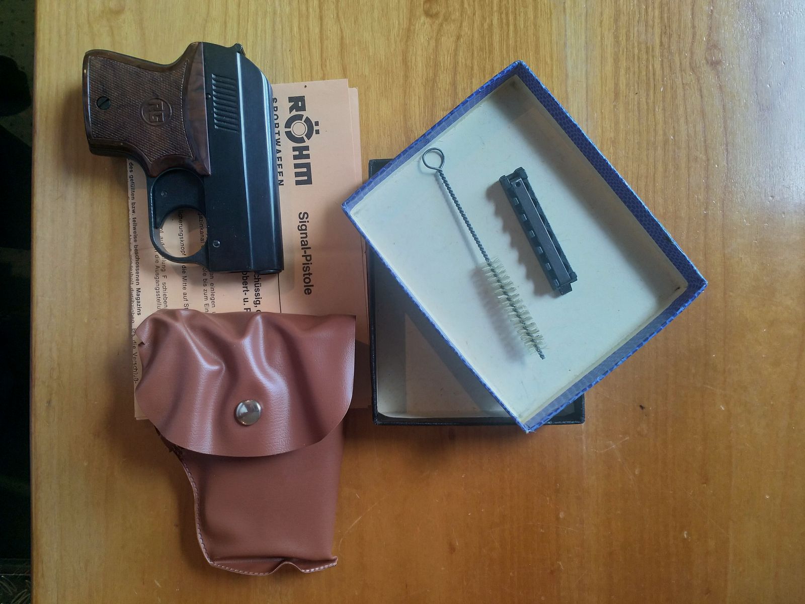 Schreckschuss-, Gas- bzw. Signalpistole Röhm RG3