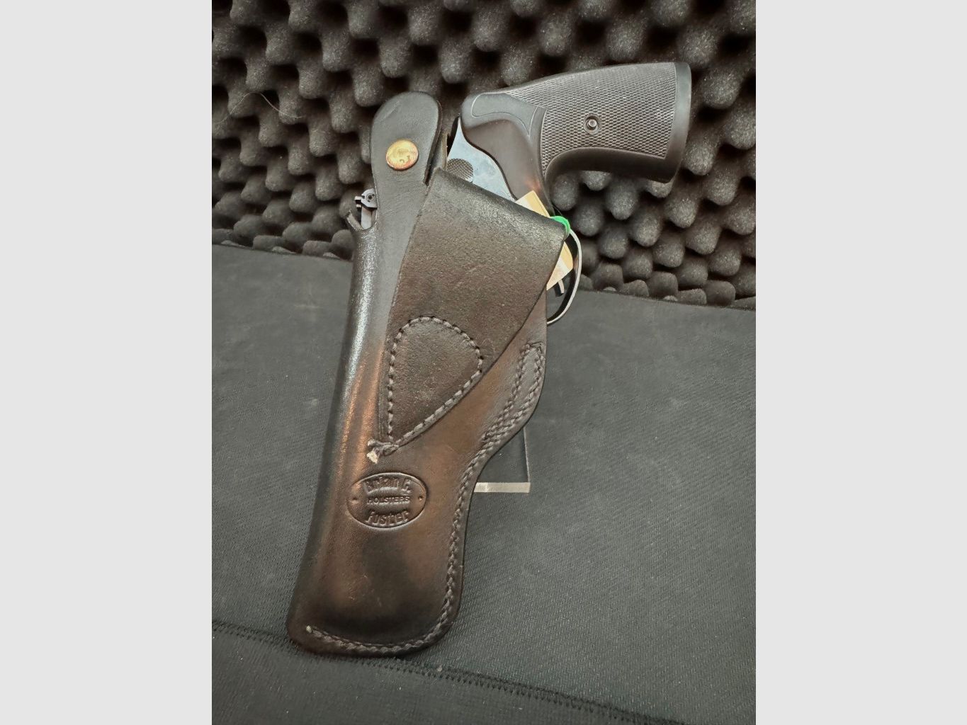 Brian C. Foster, Dickleder, Grütelholster, Revolver 357Mag, 4 Zoll, Rechtshand