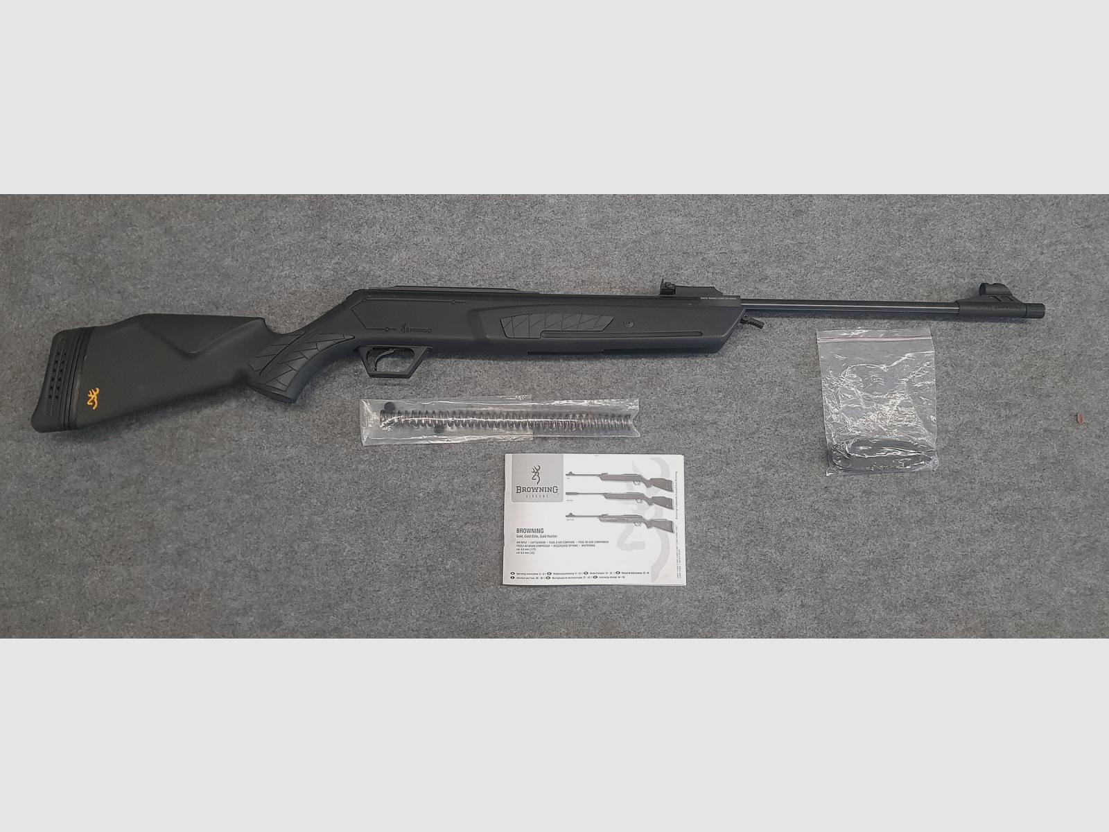 Like new Browning airguns Gold Umarex knicker air rifle with F mark cal. 4.5mm