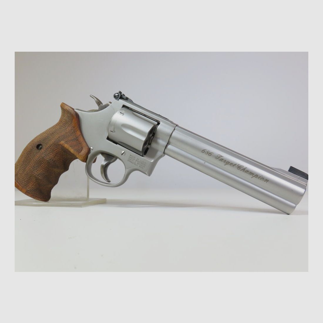 Smith & Wesson 686 Target Champion
