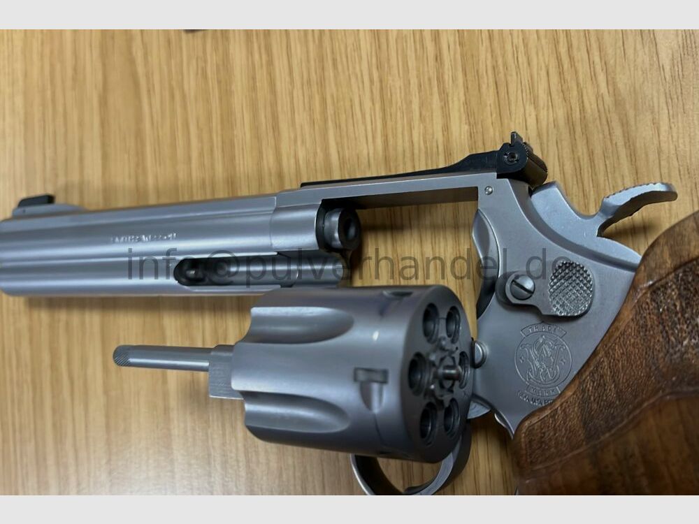 Smith & Wesson 617 stainless .22lr