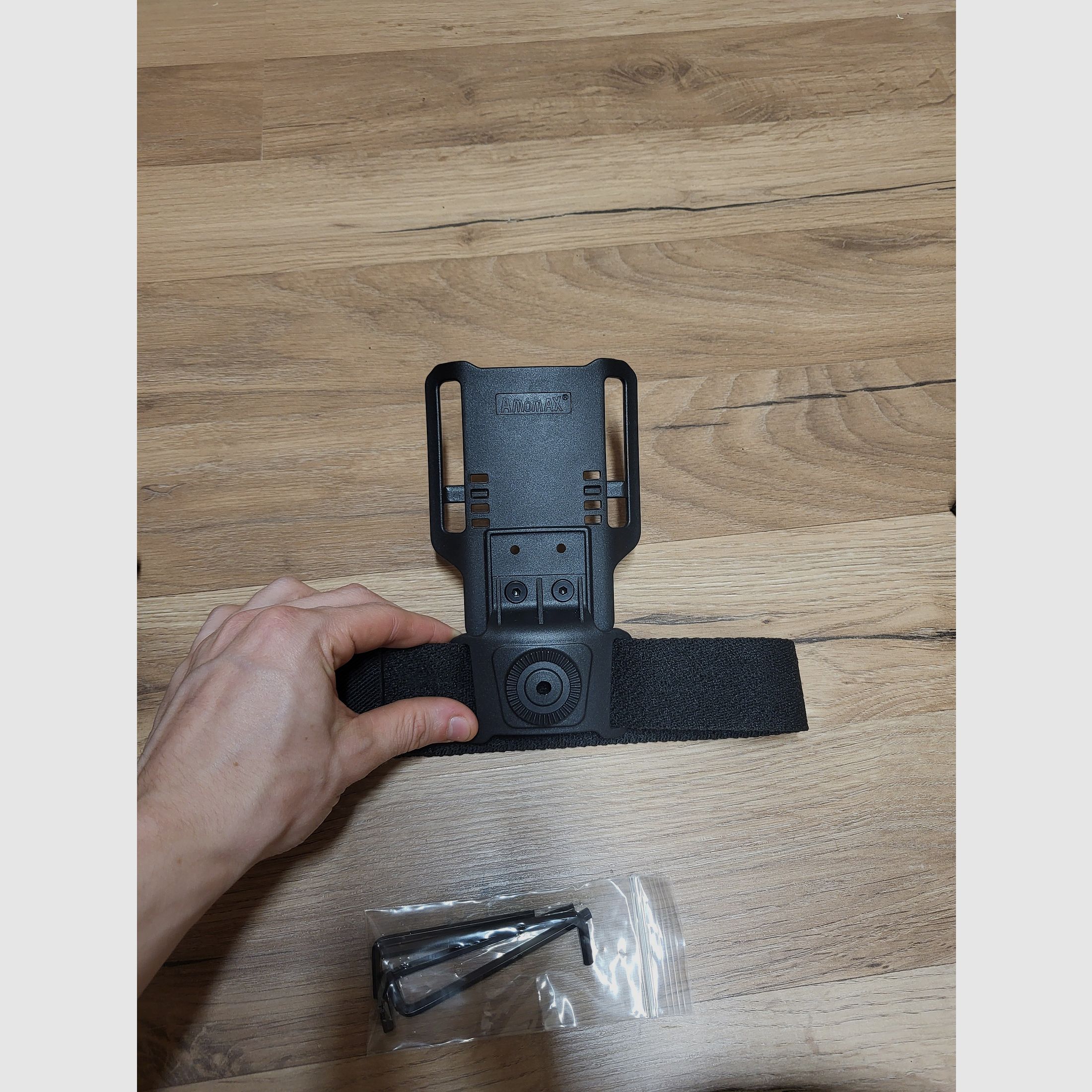 ASG CZ SHADOW 2 GBB AIRSOFT BUNDLE 4 chargeurs, 3 bouteilles de gaz Airsoft, 8000 billes, holster, 2 pochettes de chargeurs, ceinture Amomax peu utilisée