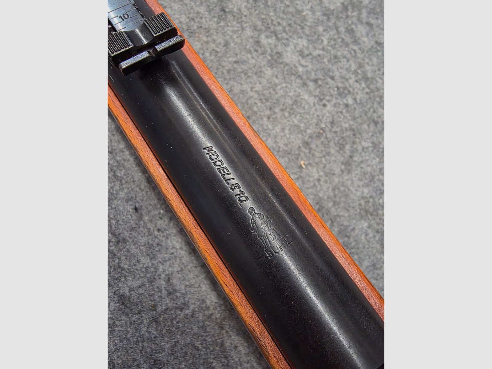 2.) Haenel Mod. 310 con seguro de Bakelita, cargador Kirmes, carabina de aire Cal. 4.4mm