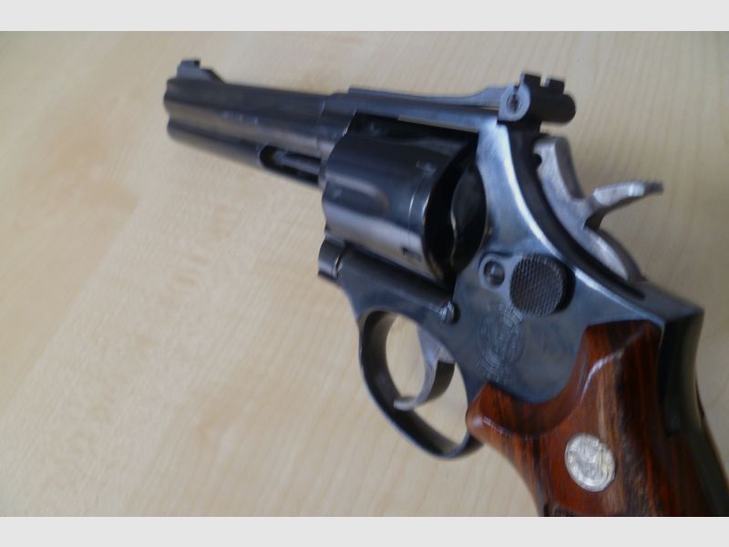 Revolver Smith & Wesson Model 586 .357 Magnum