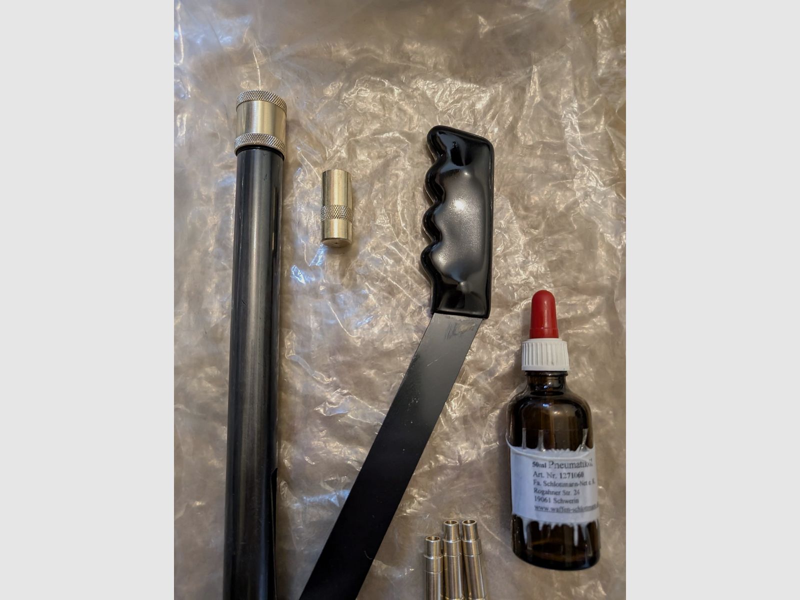 Cartucce a gas per revolver LEP cal. 5,5 mm / .22  6 pezzi + pompa a mano + olio pneumatico SET ad es. per ME Bull Barrel Single Action Army Revolver