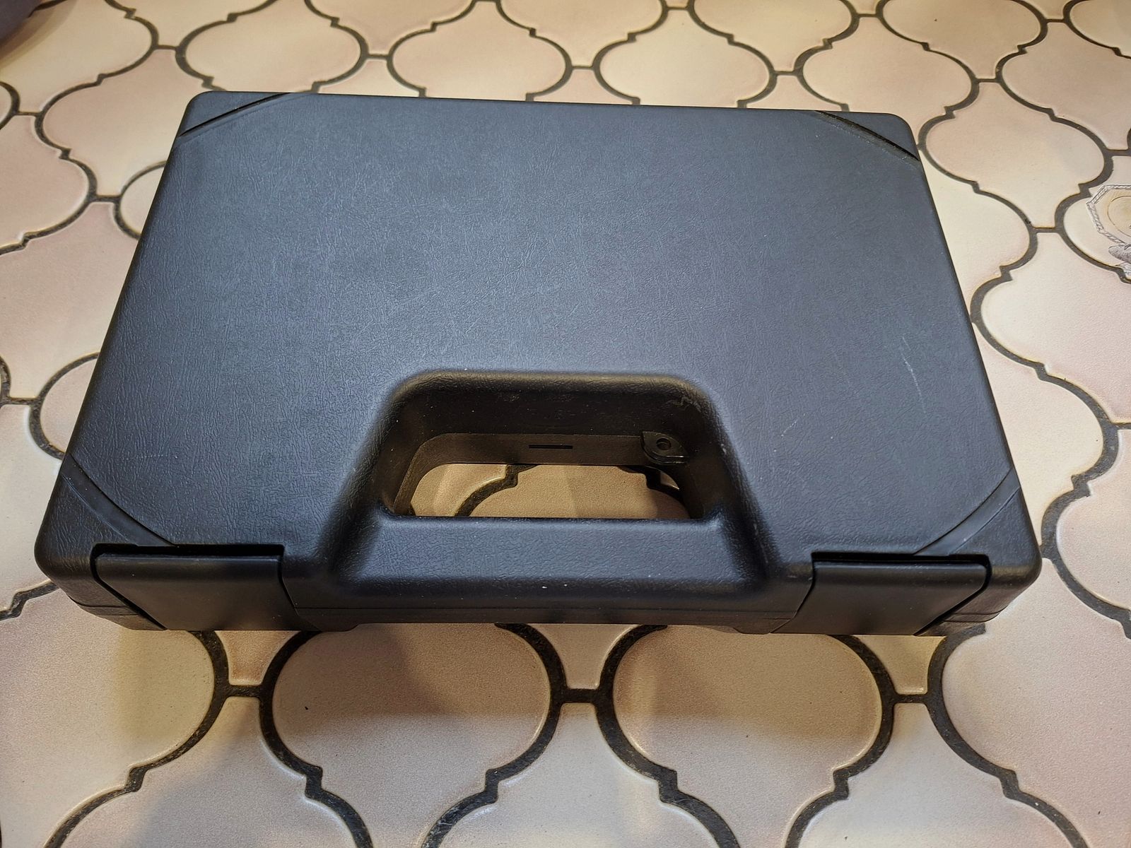 Colt 1911 Chrom, wie neu, unbeschossen, lange Federführung, Vitrinenstück.