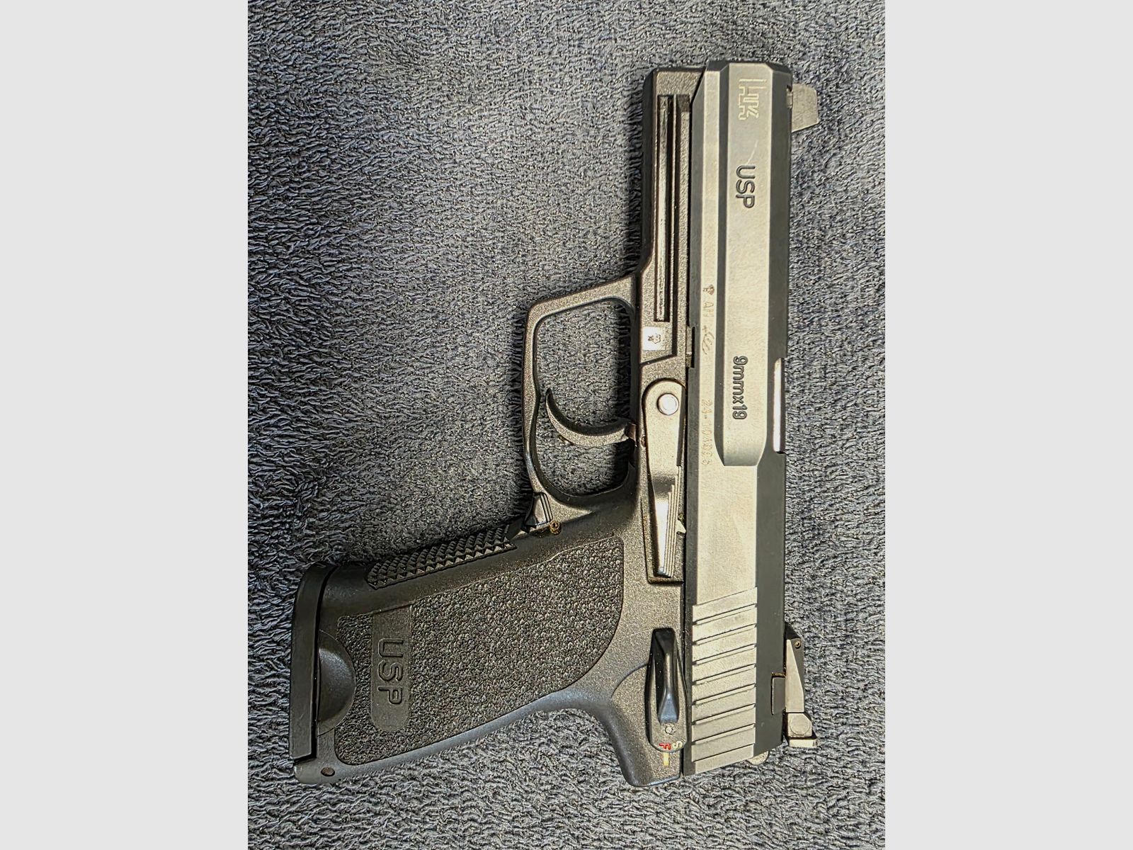 Heckler & Koch USP , 9mm