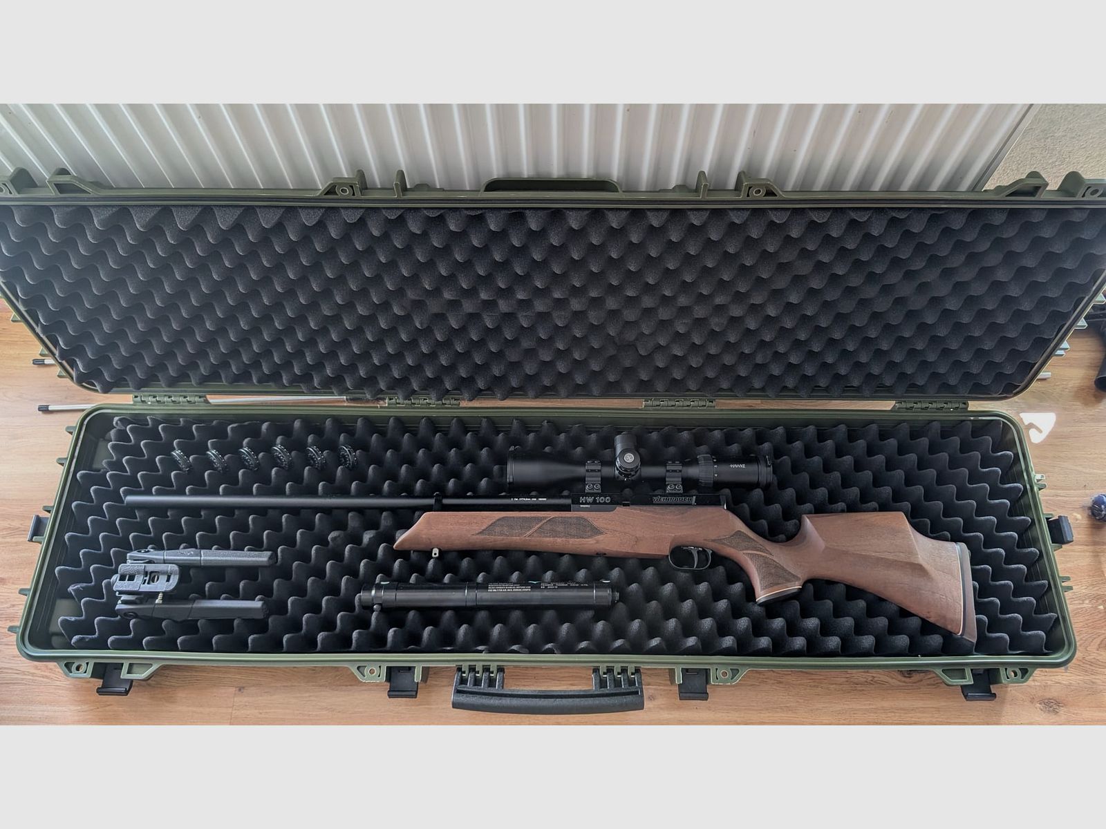 Weihrauch HW100 S F.S.B. 56cm extra long + scope (Hawke Airmax 30 WA SF 4-16x50 AMX IR) + bipod (MDT Oryx BiPod) + additional accessories + warranty