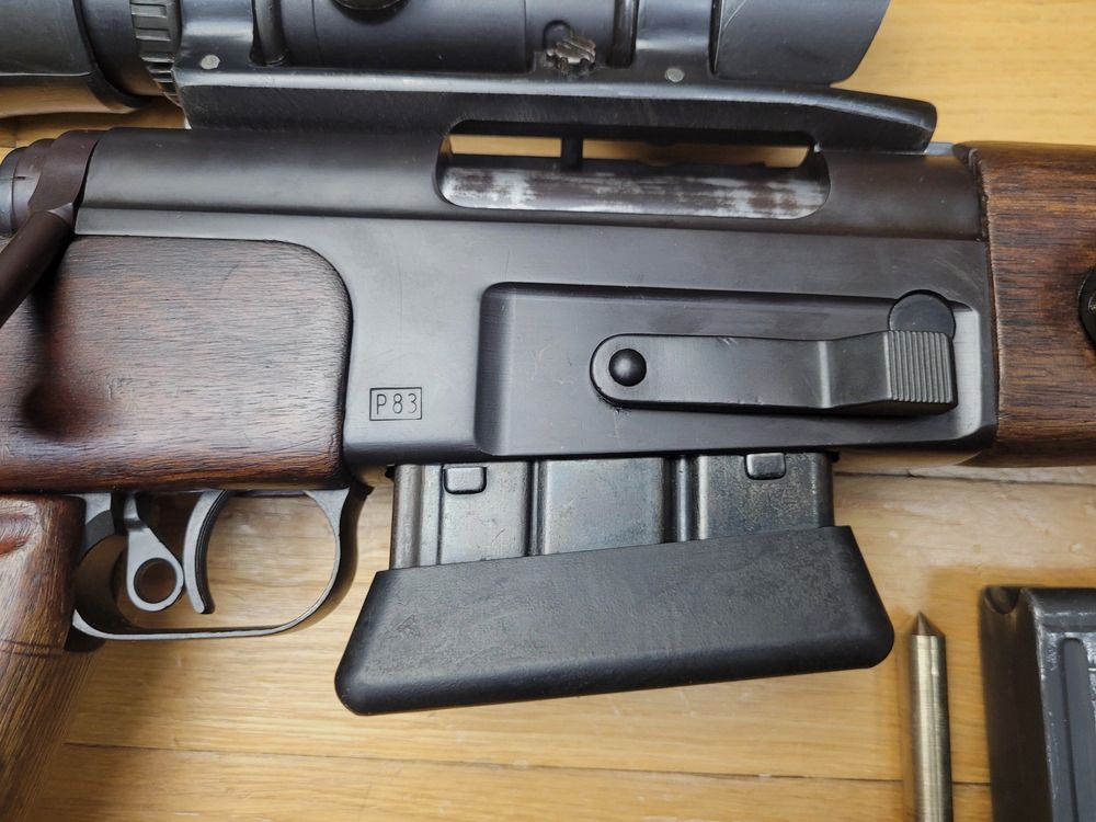 Prachtig en zeer zeldzaam precisiegeweer FR-F1 type A – Origineel kaliber 7,5×54 MAS – Richtkijker APX 806 Nr. 3 (de juiste!) – Spiegelloop met volledig potentieel – 2 magazijnen met rubberen voet (ook de juiste!) – Uitstekende staat – Prachtig wapen en hoogtepunt van een Franse regelgevingcollectie – TBE++, afbeelding 6 van 30