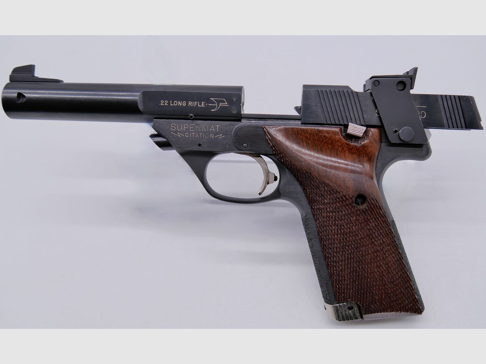 High Standard Supermatic Citation .22 l.r. 5,5' Lauflänge Holzgriffschalen