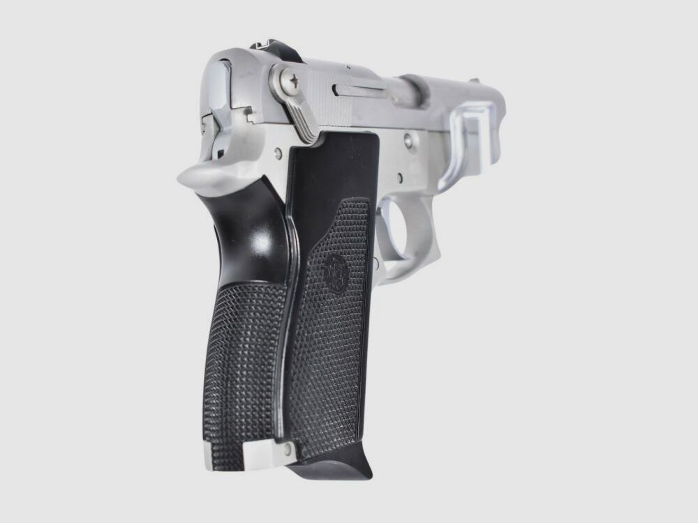 Smith & Wesson 669