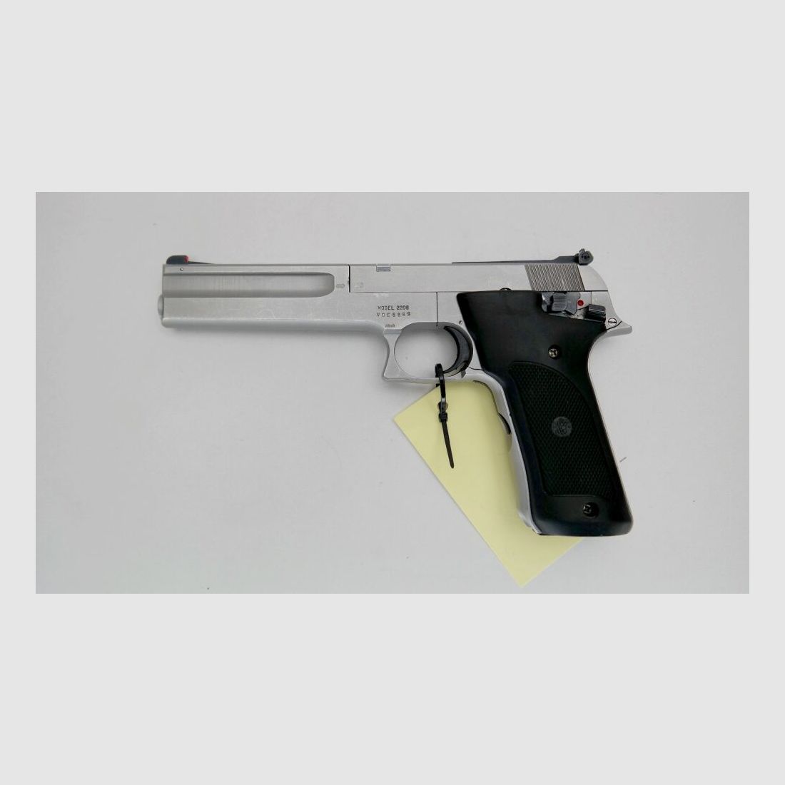 Smith & Wesson 2206	 .22lr