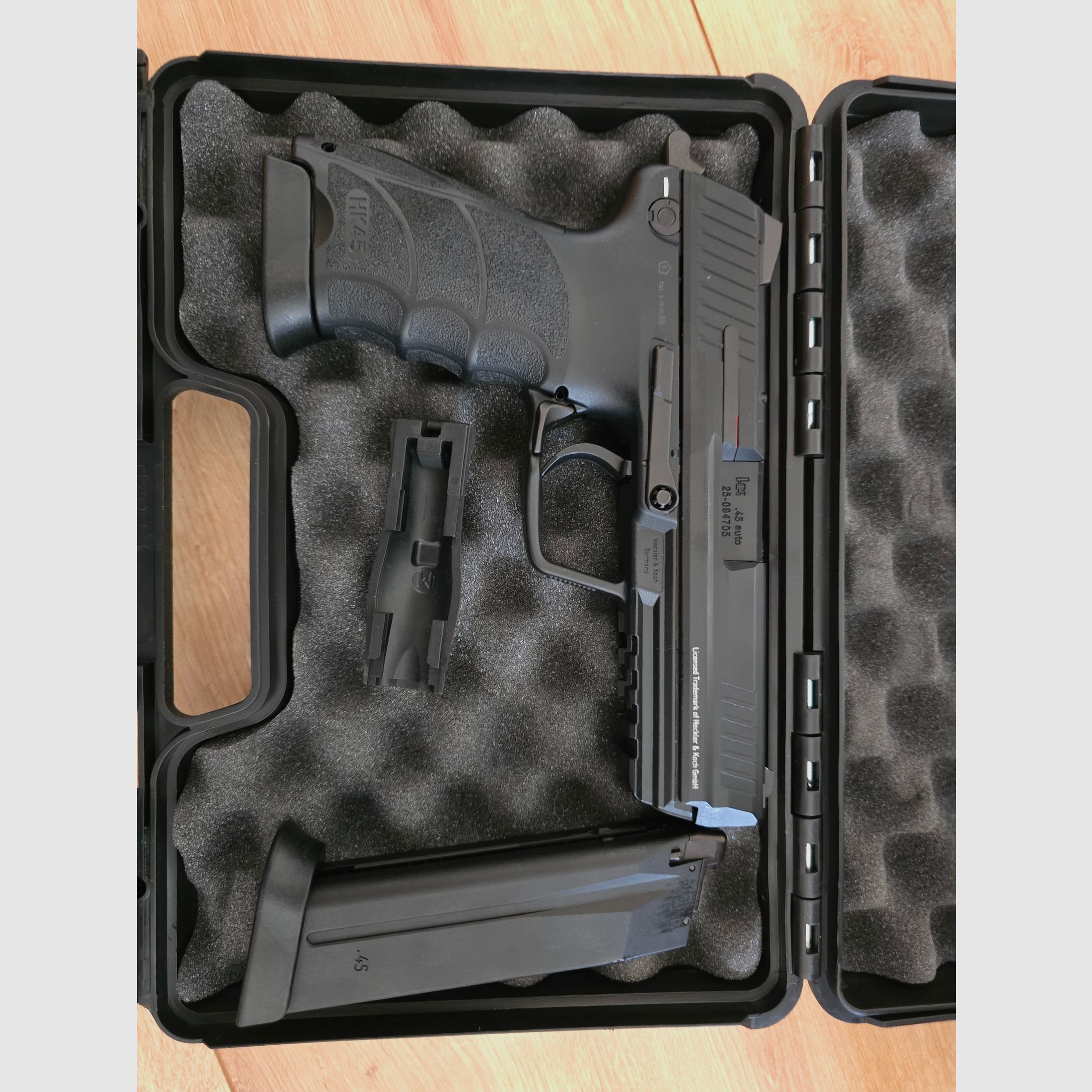 HK 45 Auto Airsoft Metallversion mit viel Zubehör