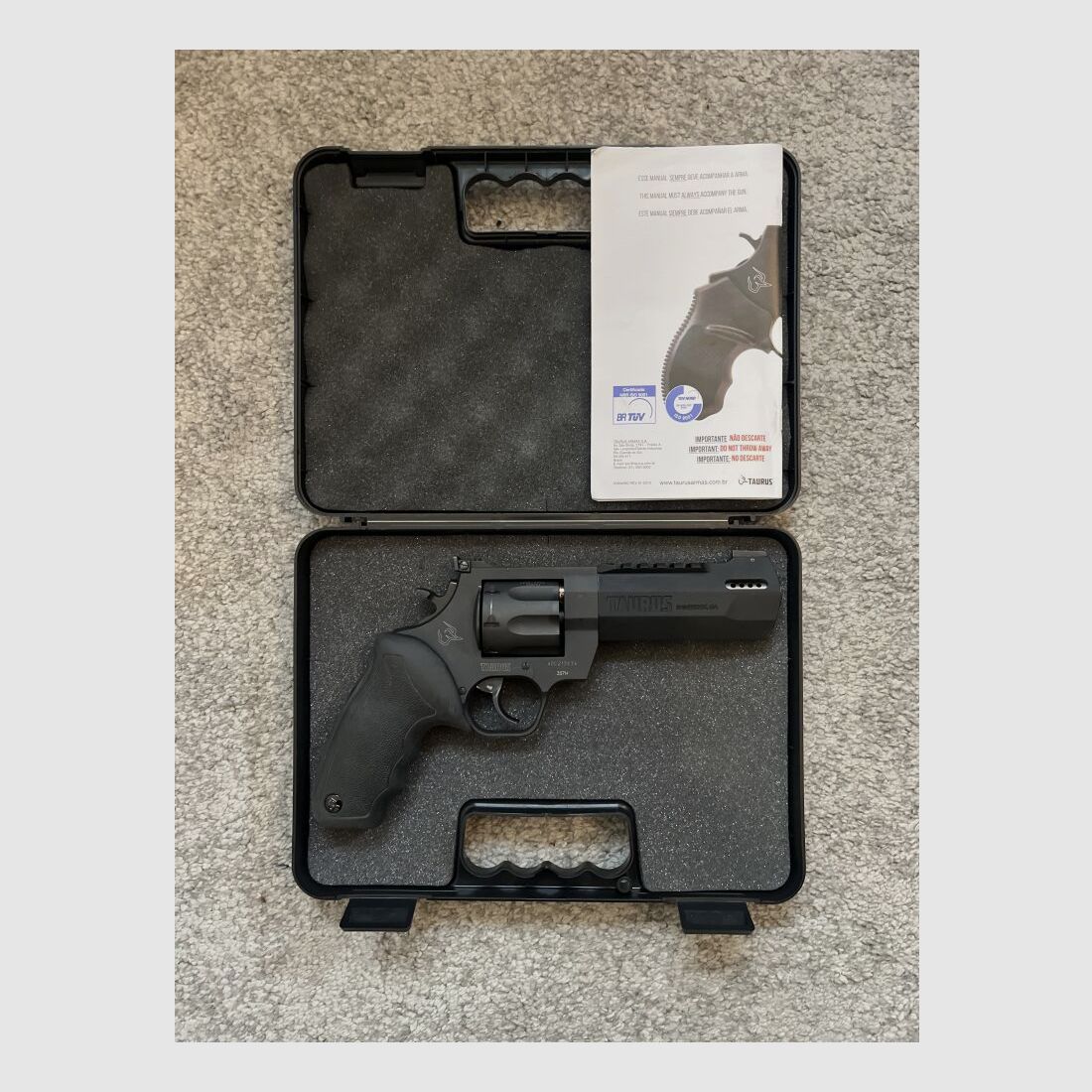 Taurus Raging Hunter