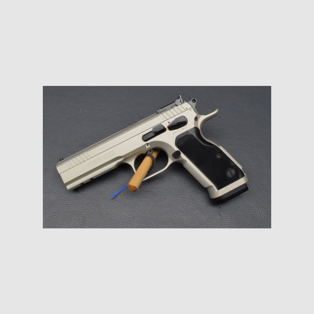 Pistole Tanfoglio Stock III Special Champagne , Kaliber 9mm Luger, aus einer Geschäftsauflösung