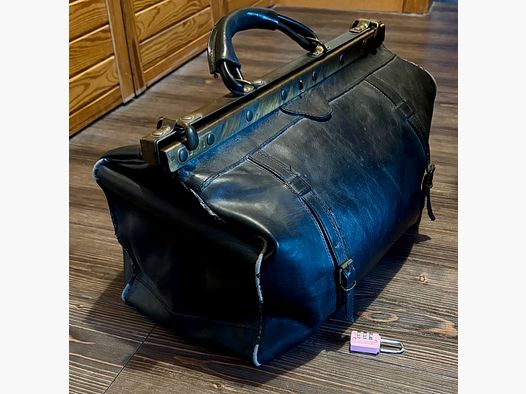 Vecchia BORSA DA DOTTOR per il tiratore di revolver e pistola ambizioso