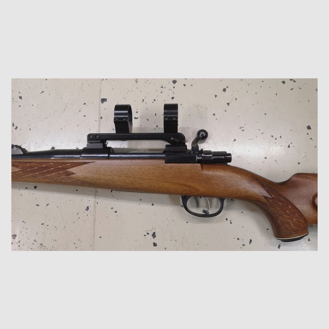 Rifle de repetición Kettner L83 Zastava Jagd en estado como nuevo .30-06Spr.