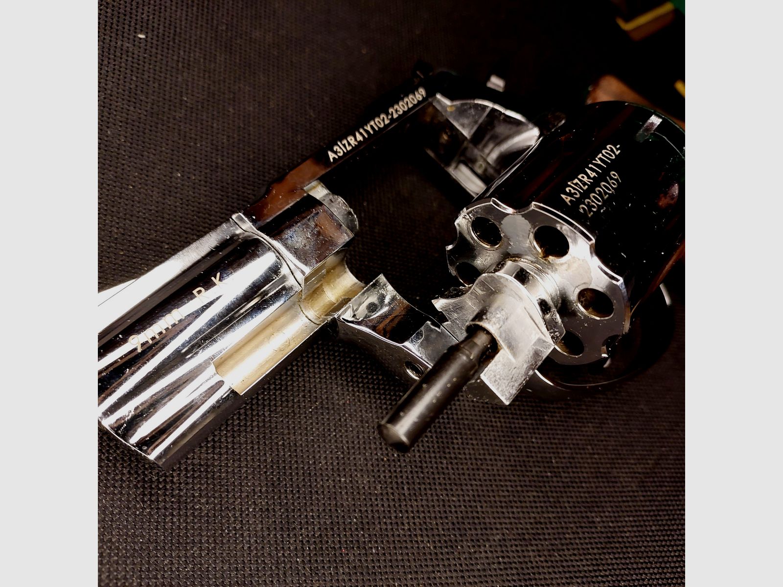Zoraki R1 2.5 inch chrome with wooden grips revolver caliber 9mm R.K. (PTB 1022)