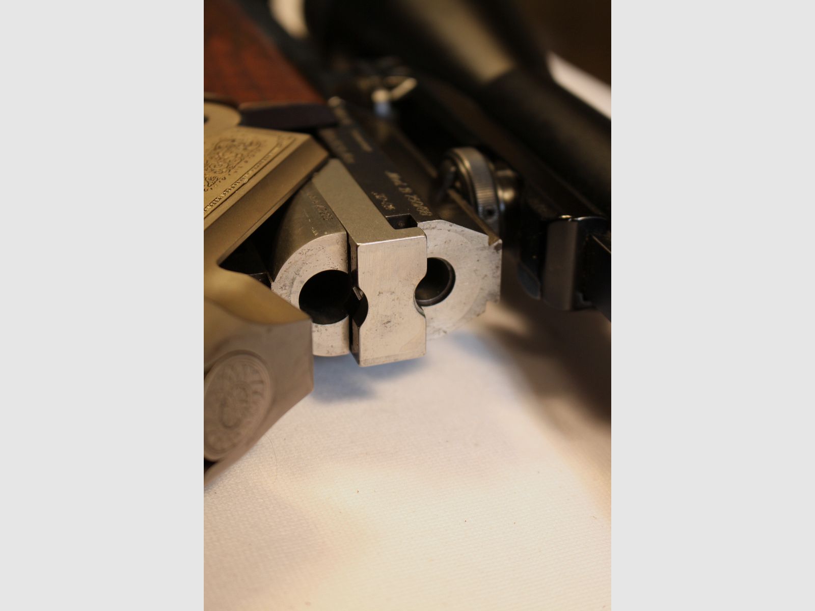Blaser Berstutzen 750/88 w 5,6x50R i .30/06 z kolbą lewostronną.