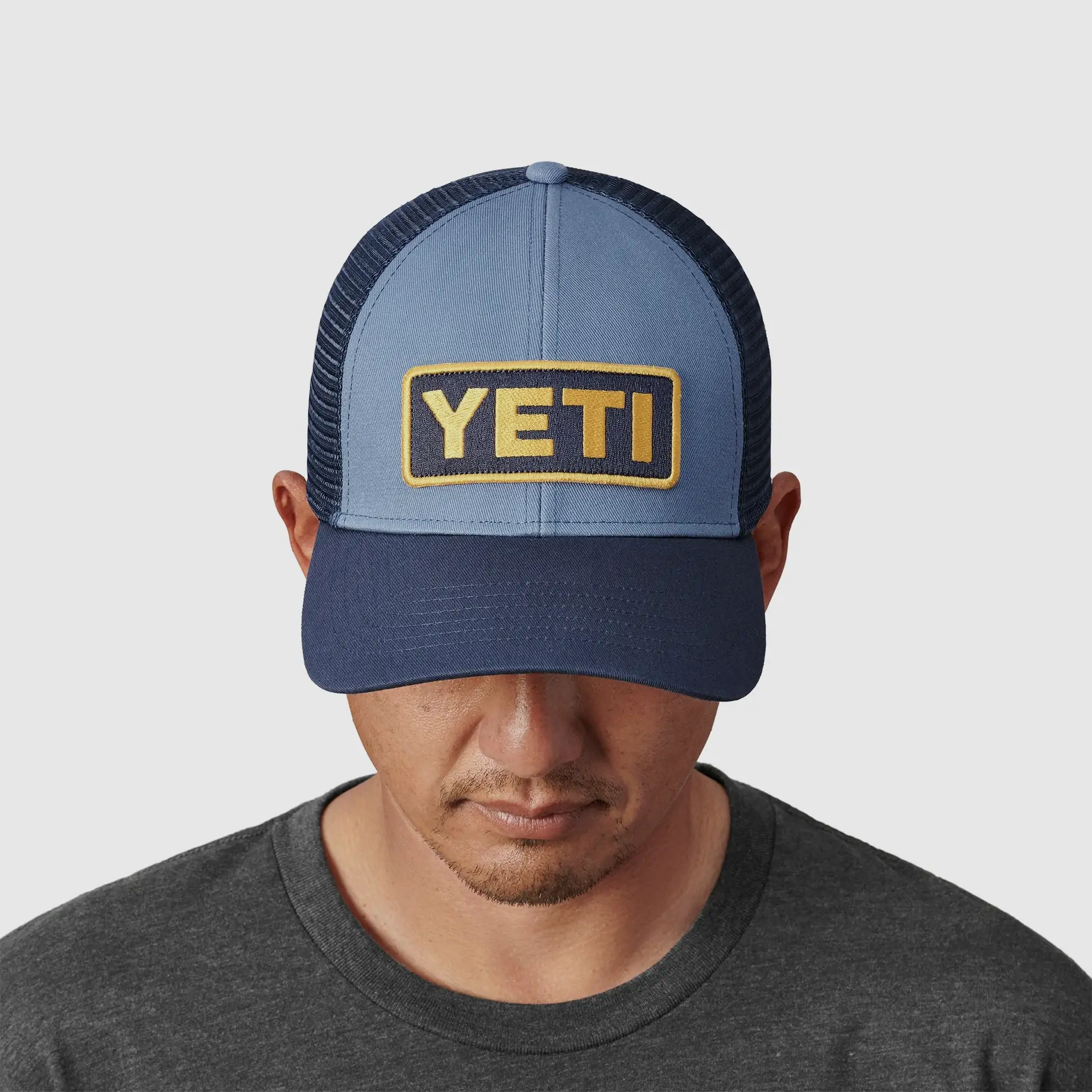 Gorra Logo Badge Low Profile Trucker Hat, imagen 8 de 8