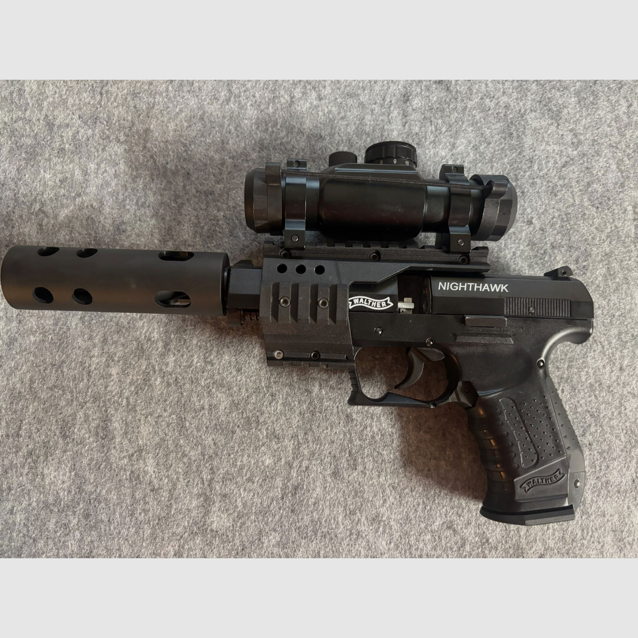 Walther Nighthawk 4,5 mm Diabolo - pistola Co2 in valigetta, immagine 2 di 5