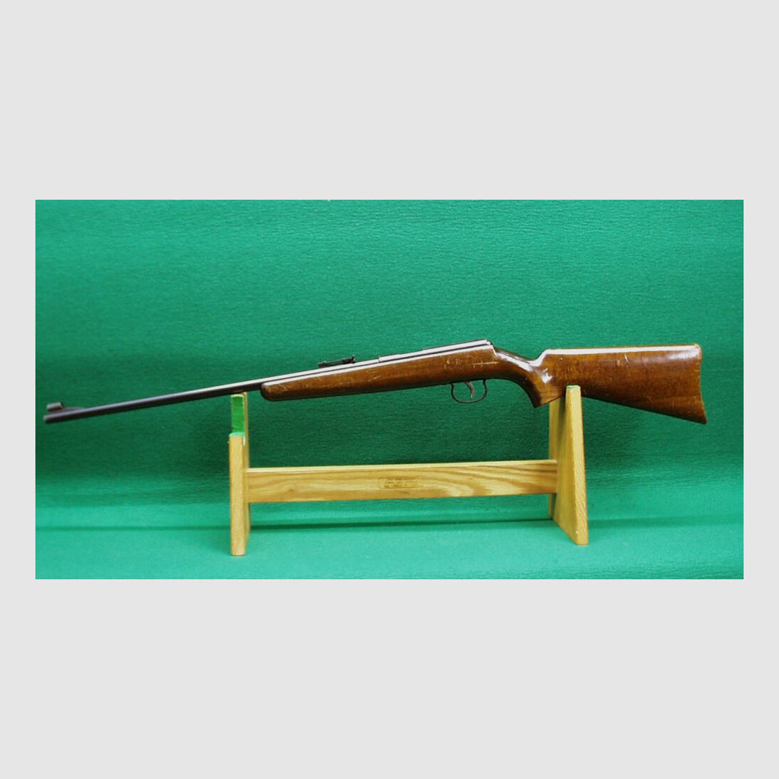 Anschütz single-shot rifle